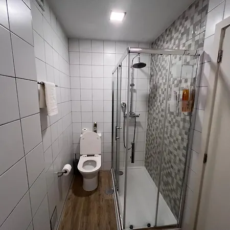 1-bedroom With Kitchenette&bathroom *