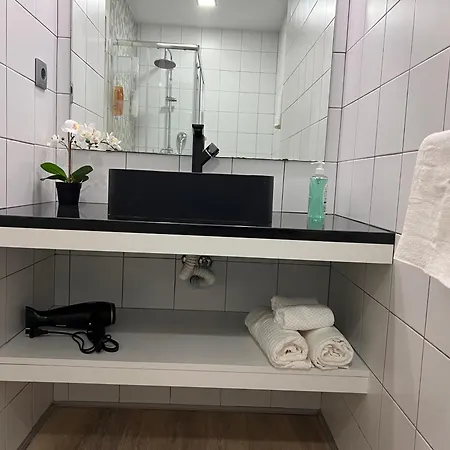 1-bedroom With Kitchenette&bathroom