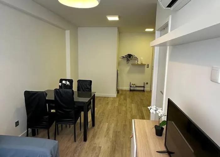 1-bedroom With Kitchenette&bathroom Πόρτο