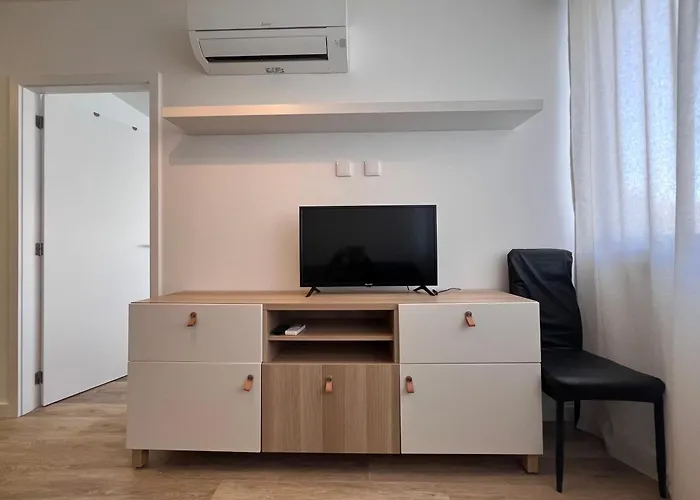 1-bedroom With Kitchenette&bathroom