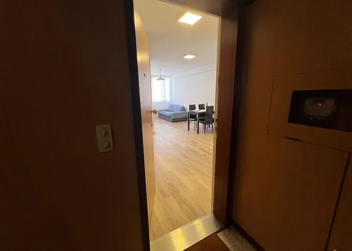 1-bedroom With Kitchenette&bathroom Apartment *